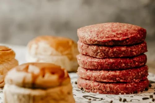 Jak idealnie smażyć burgera - czas i techniki, które musisz znać Jak idealnie smażyć burgera - czas i techniki, które musisz znać